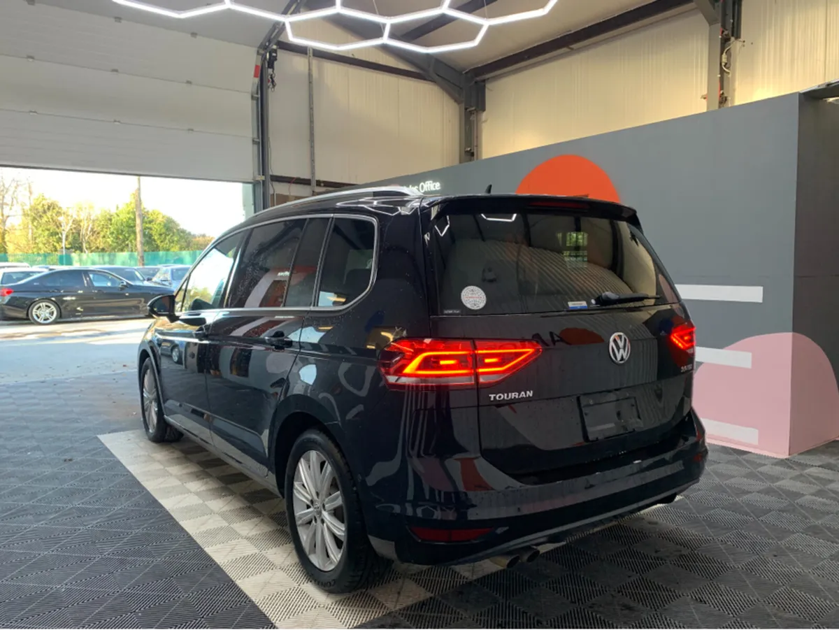 Volkswagen Touran TDI HIGH LINE / 75k KMs / Rear & - Image 4