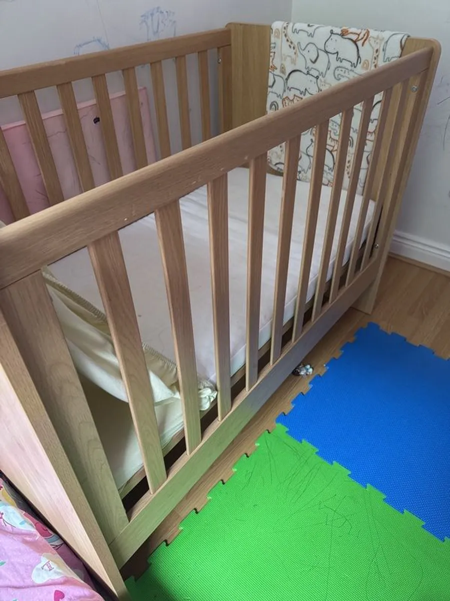 mamas and papas cot, in good condition - Image 3