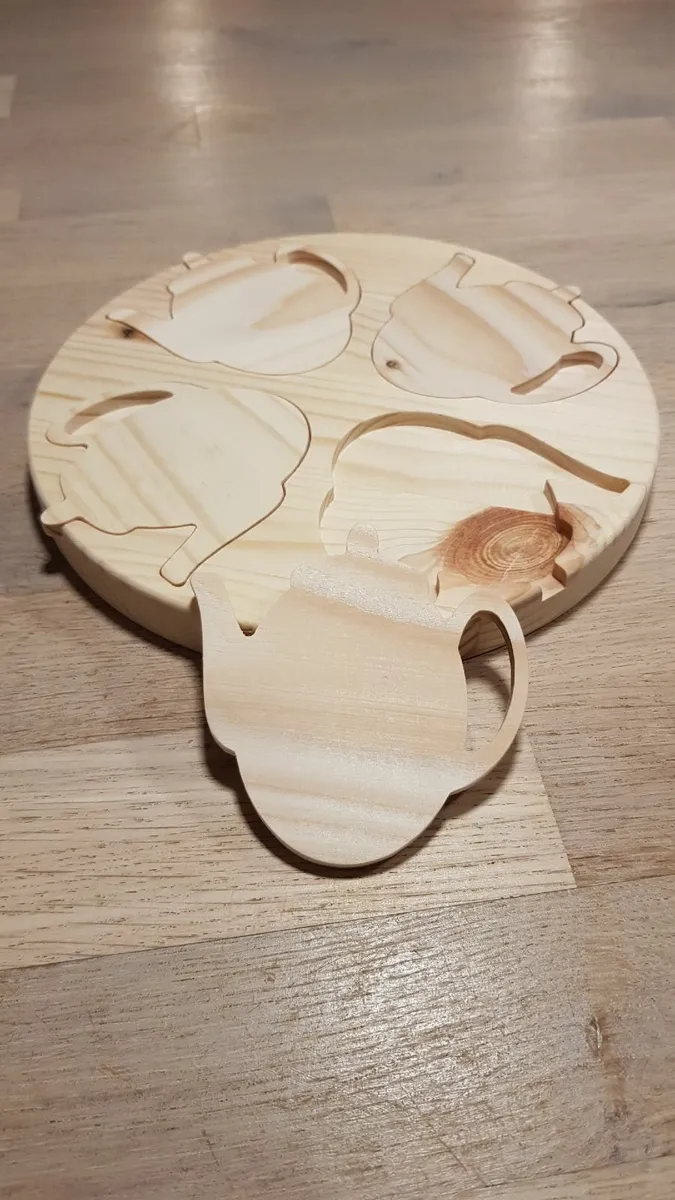 Wooden trivet with coasters, Trivet, Coasters - Image 3