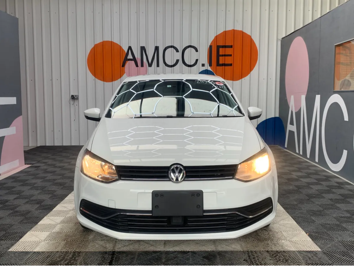 Volkswagen Polo TSI COMFORT LINE / 80k KMs / Rever - Image 2