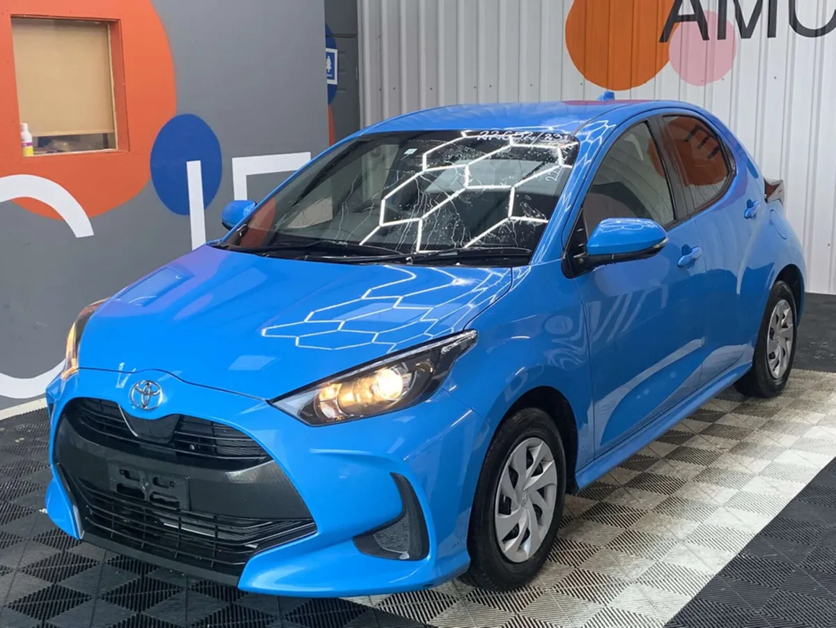 Toyota Yaris ONLY €19950! Toyota Yaris 1.0 Automat - Image 3
