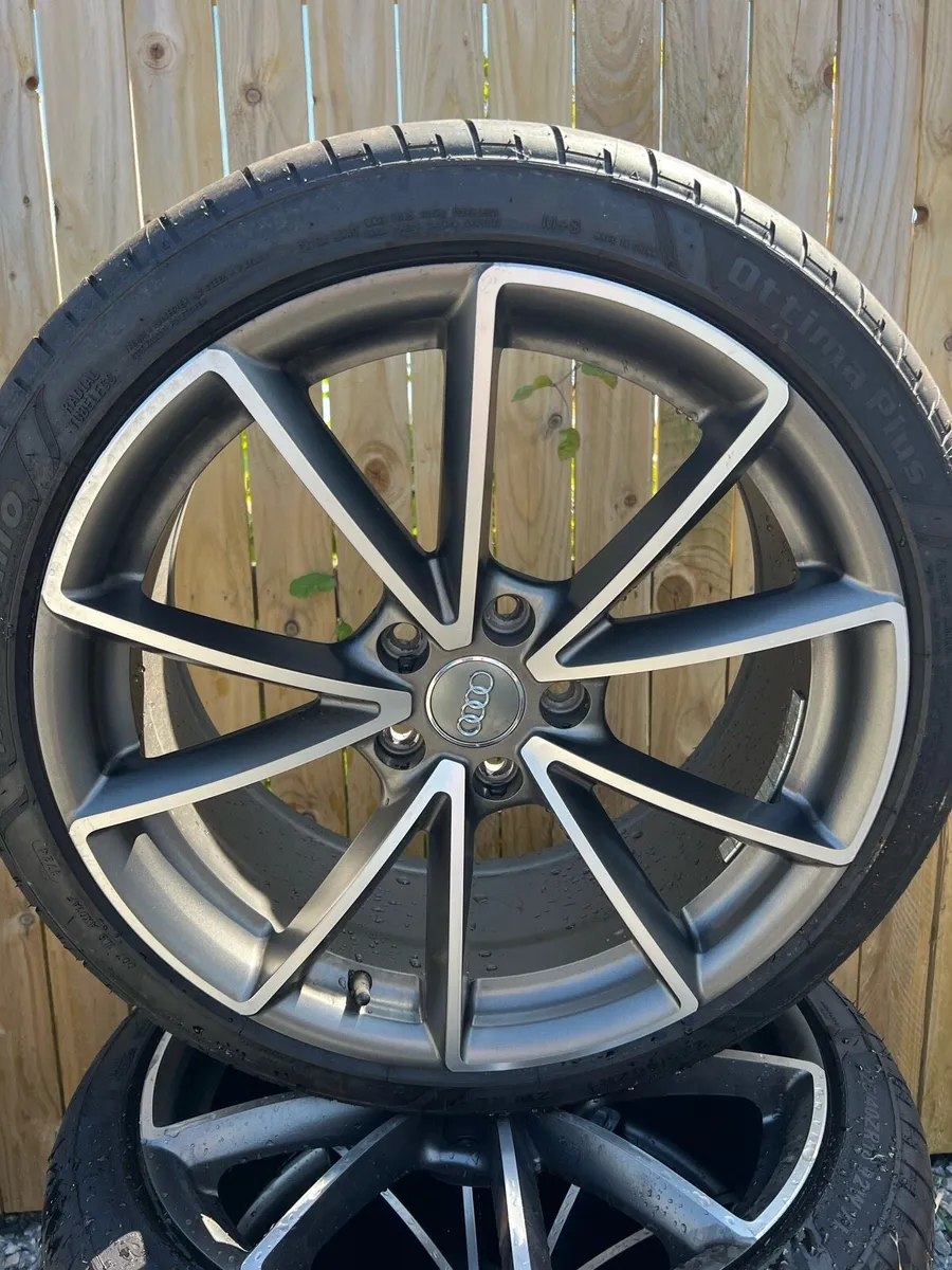 Car alloy/wheels - Image 2