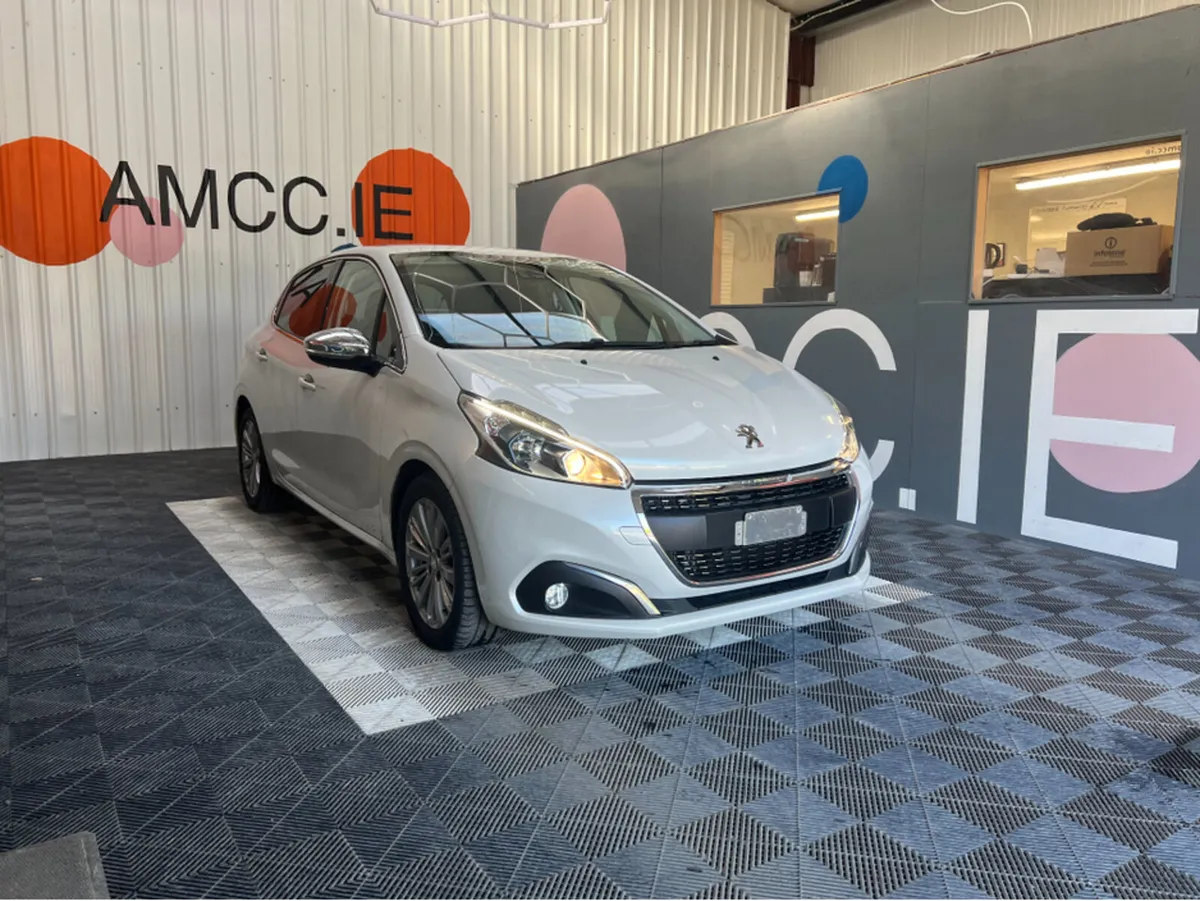 Peugeot 208 1.2 PETROL / 54k KMs / PARKING SENSORS - Image 1