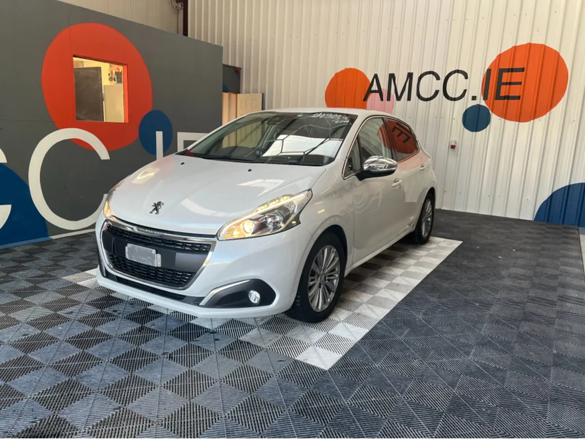 Peugeot 208 1.2 PETROL / 54k KMs / PARKING SENSORS - Image 3