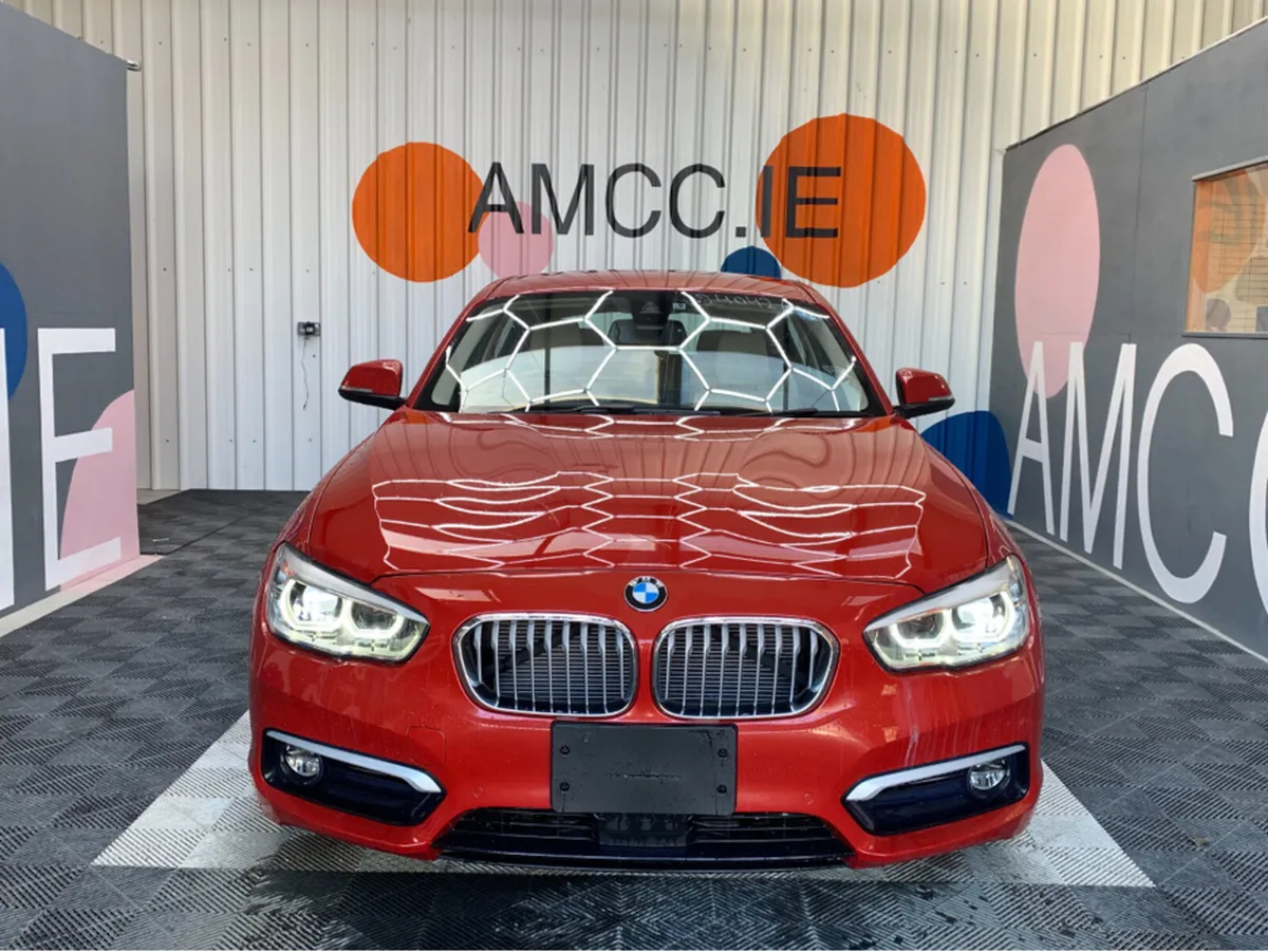 BMW 1-Series 118d FASHIONISTA AUTOMATIC / 41k KMs - Image 2