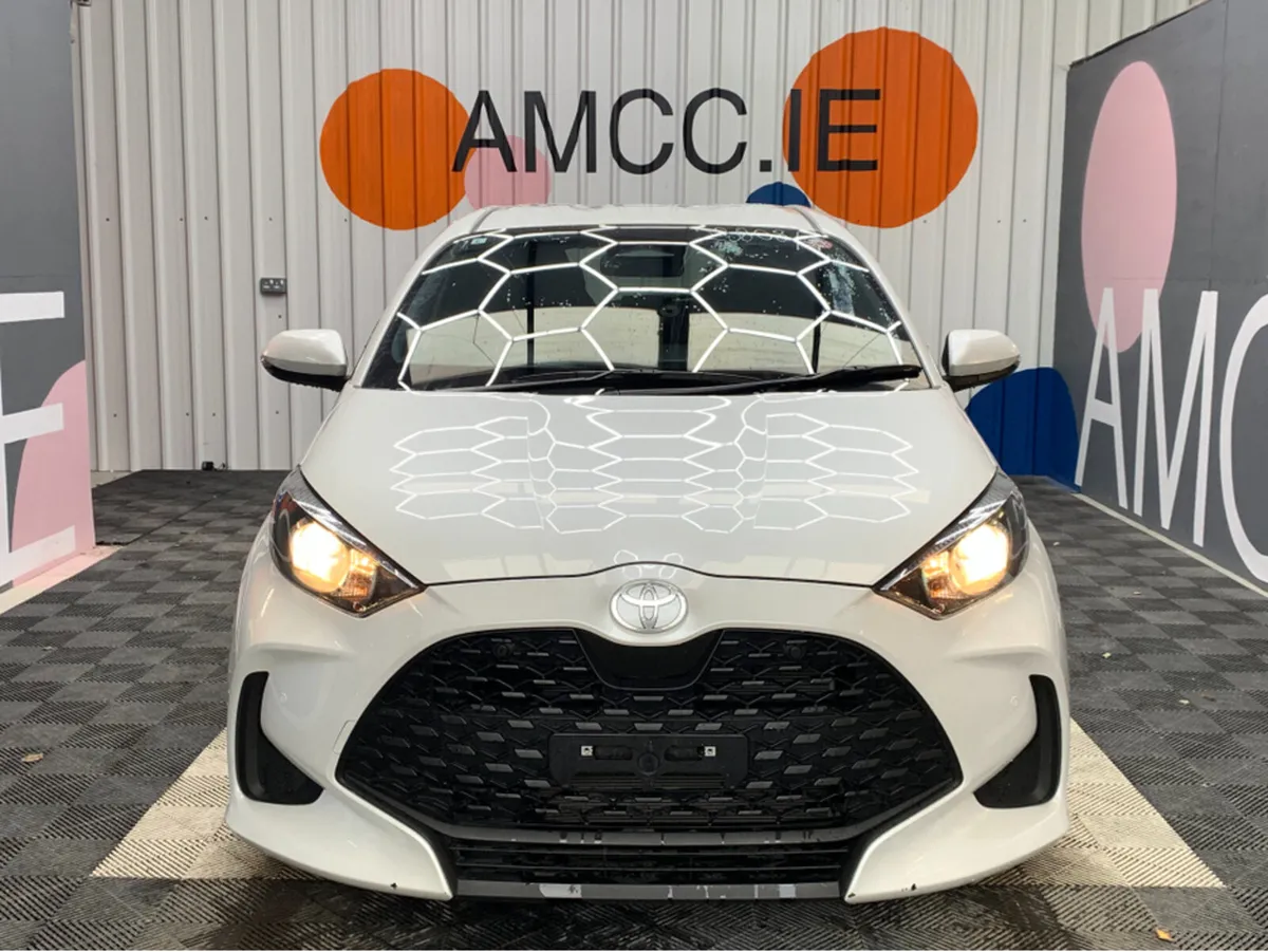 Toyota Yaris 1.0 PETROL AUTOMATIC / 8k KMs / Rever - Image 2