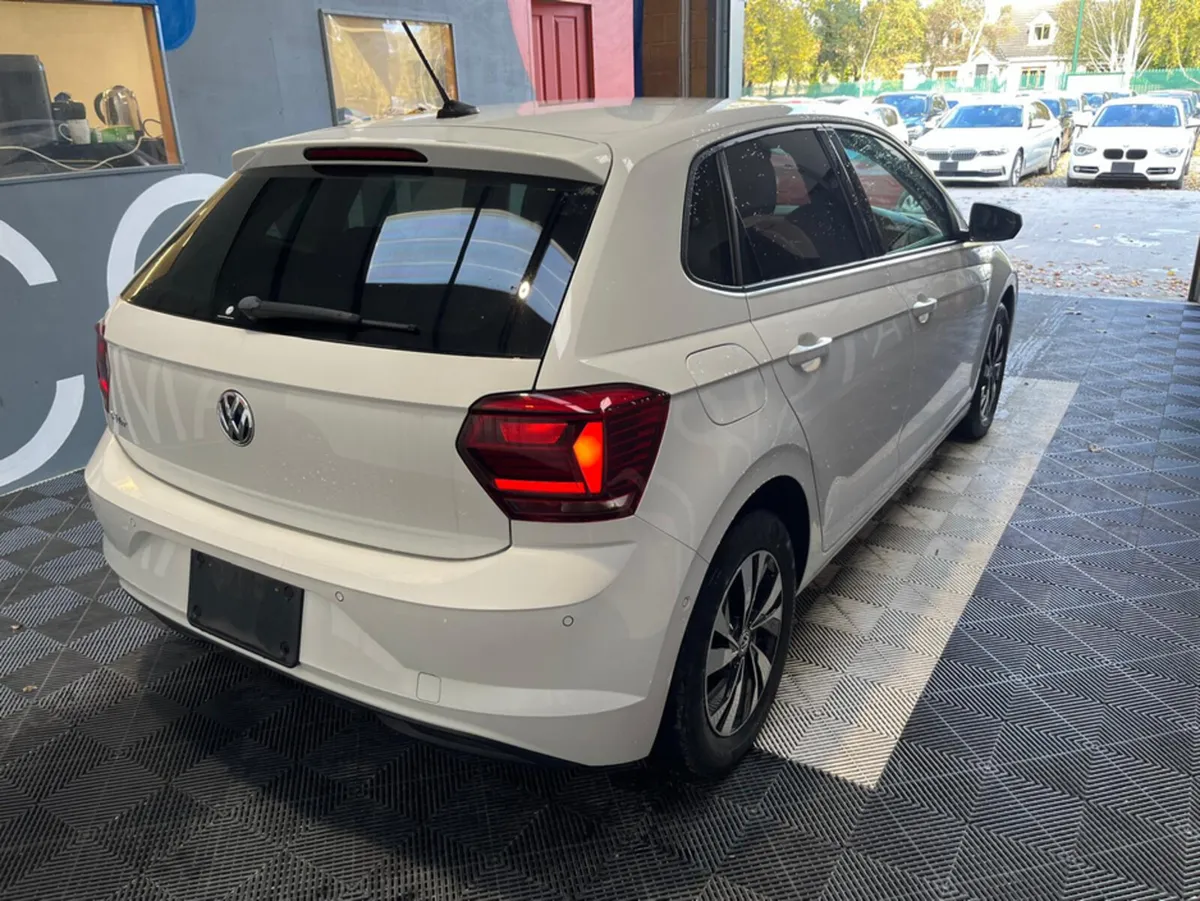 Volkswagen Polo VW Polo 1.0 Automatic - Reverse Ca - Image 2