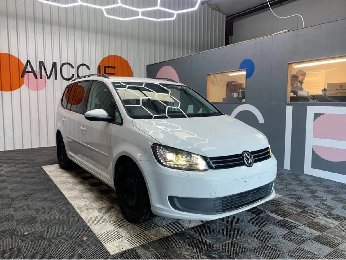 Volkswagen Touran TSI COMFORT LINE AUTOMATIC / 29k - Image 1
