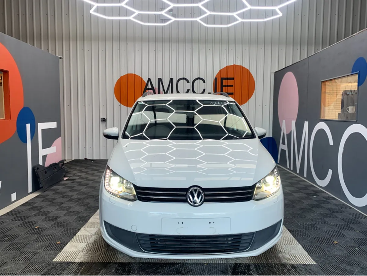 Volkswagen Touran TSI COMFORT LINE AUTOMATIC / 29k - Image 2