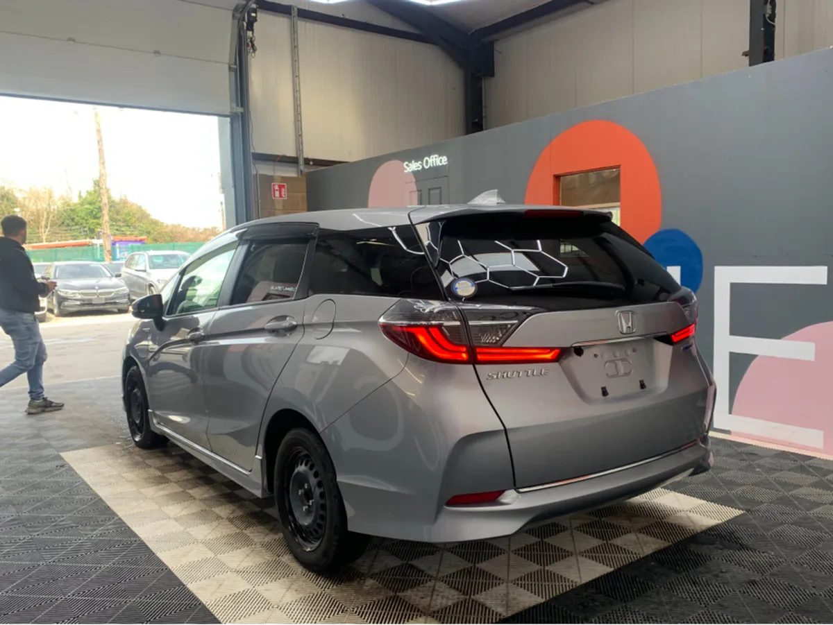 Honda Shuttle HONDA SHUTTLE 1.5 HYBRID / 50k KMs / - Image 4