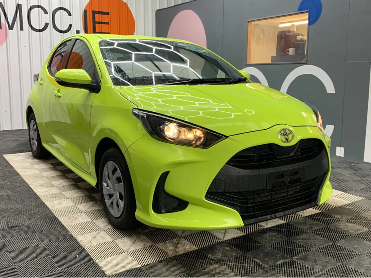 Toyota Yaris G 1.0 Petrol/ 17k KMs / Reverse Camer - Image 1
