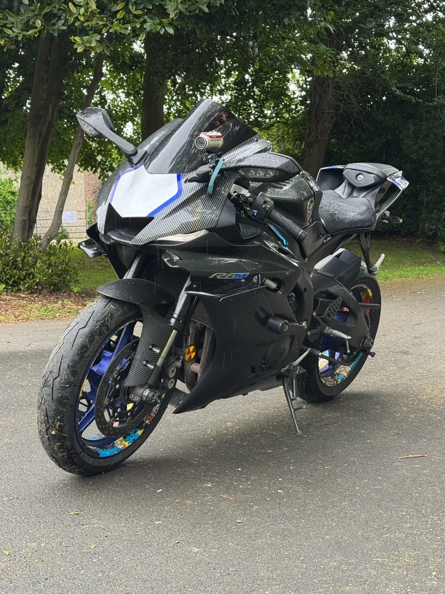 Yamaha R6 - Image 2