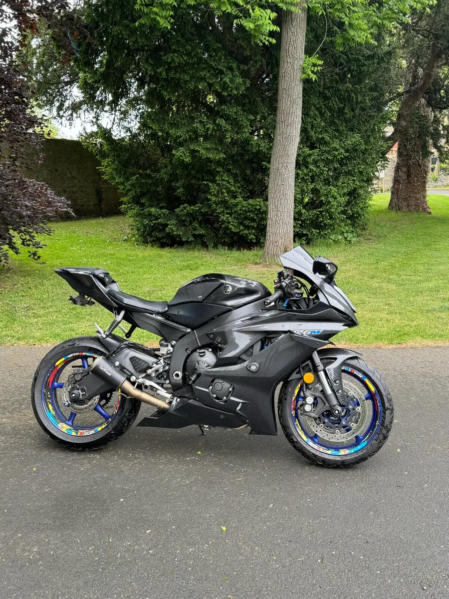 Yamaha R6 - Image 4