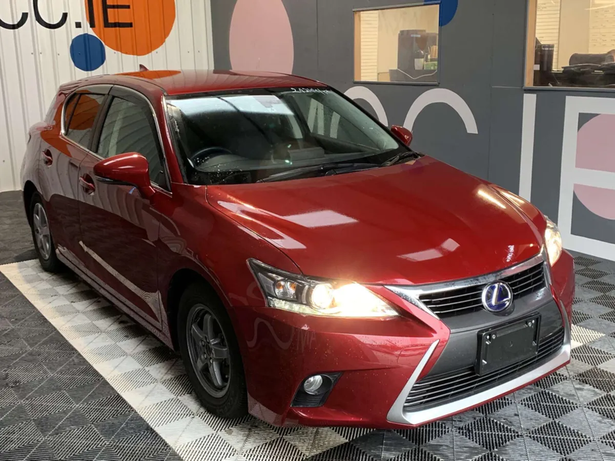 Lexus CT Lexus CT200h 1.8 Hybrid / 43k KMs / Heate - Image 1