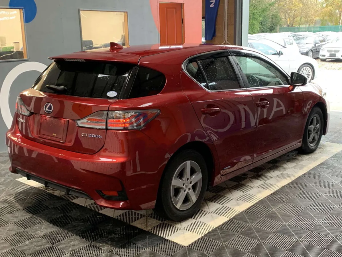 Lexus CT Lexus CT200h 1.8 Hybrid / 43k KMs / Heate - Image 4