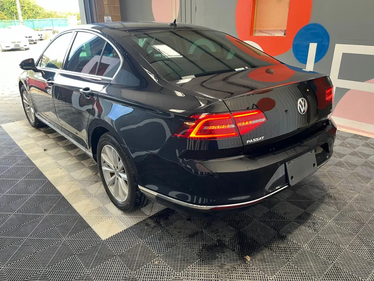 Volkswagen Passat Passat Automatic 1.4 TSI Highlin - Image 3