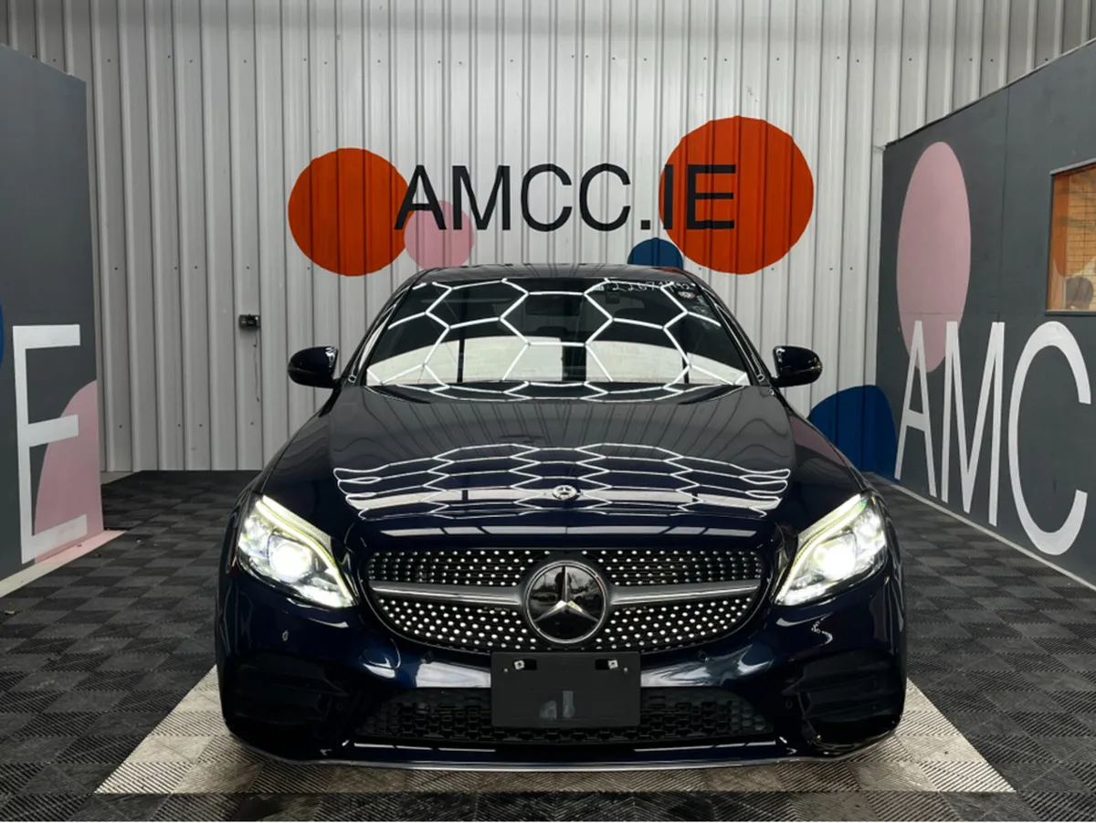 Mercedes-Benz C-Class C220D AUTOMATIC / 68k KMs / - Image 2