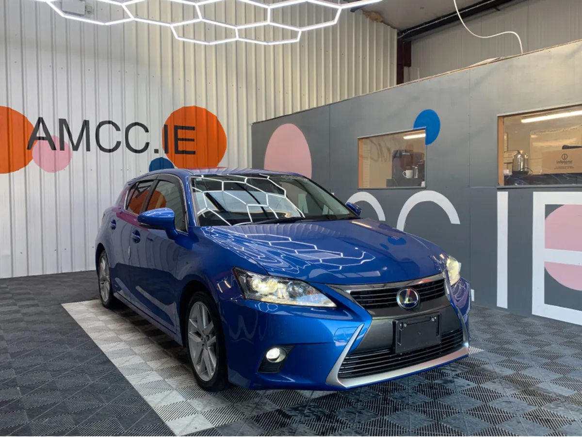 Lexus CT 1.8 HYBRID / 69k KMs / Heated Leather, Re - Image 1