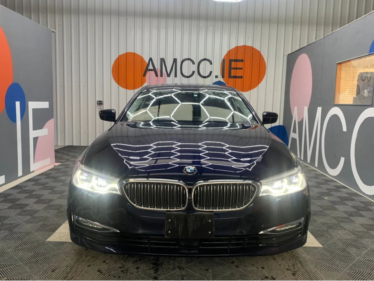 BMW 5-Series 523d LUXURY AUTOMATIC / 50k KMs / Hea - Image 2