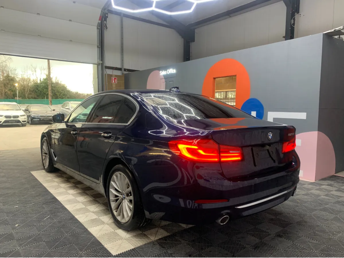 BMW 5-Series 523d LUXURY AUTOMATIC / 50k KMs / Hea - Image 4