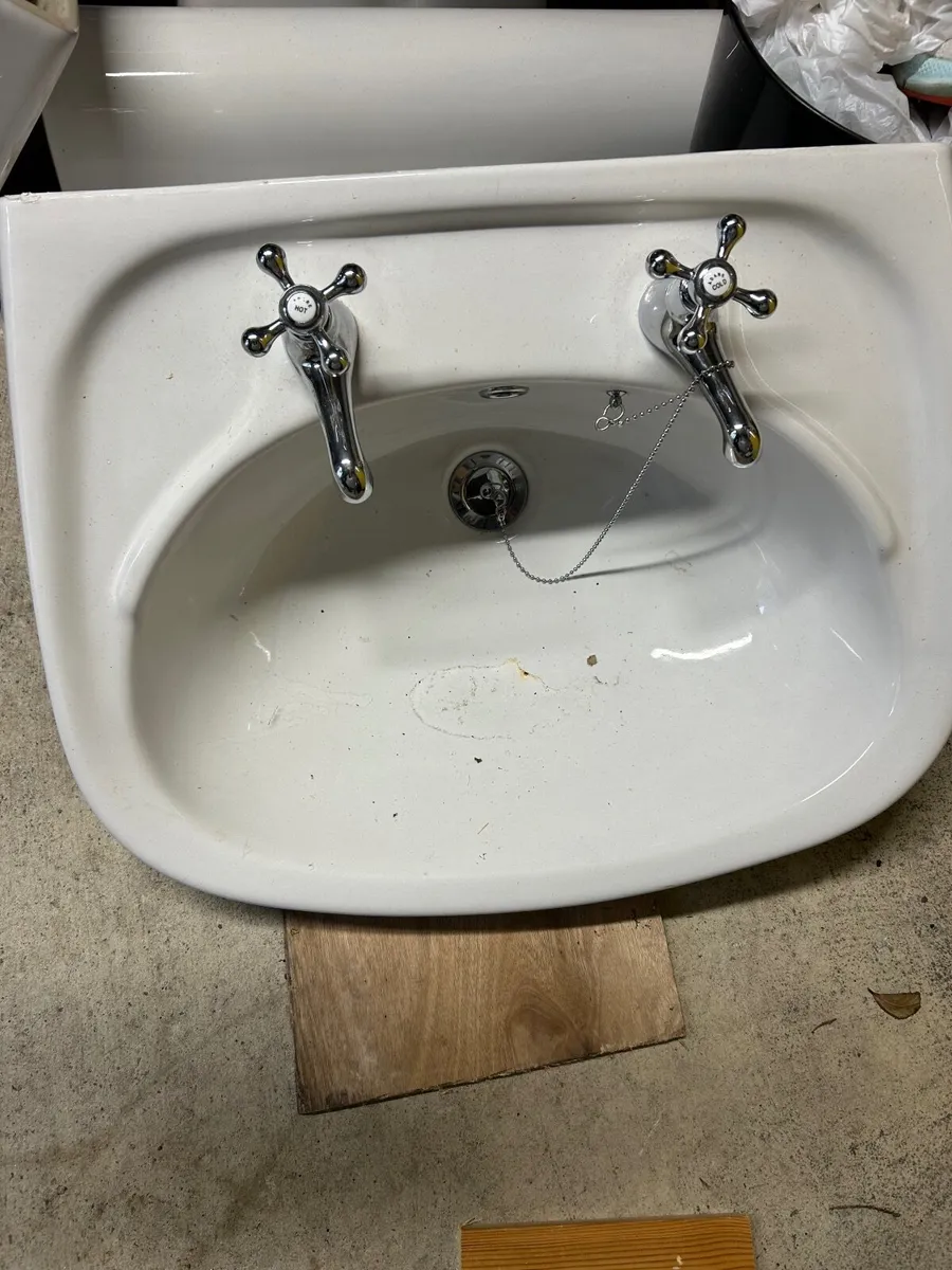 Household items - Image 1