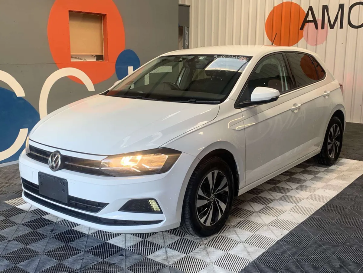 Volkswagen Polo VW Polo TSI Comfort Line / Reverse - Image 3