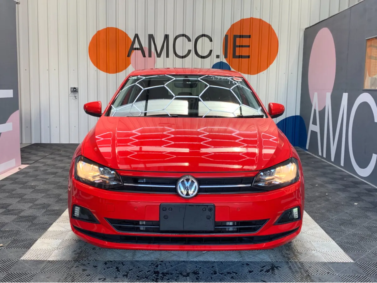 Volkswagen Polo TSI COMFORT LINE / 8k KMs / Automa - Image 2