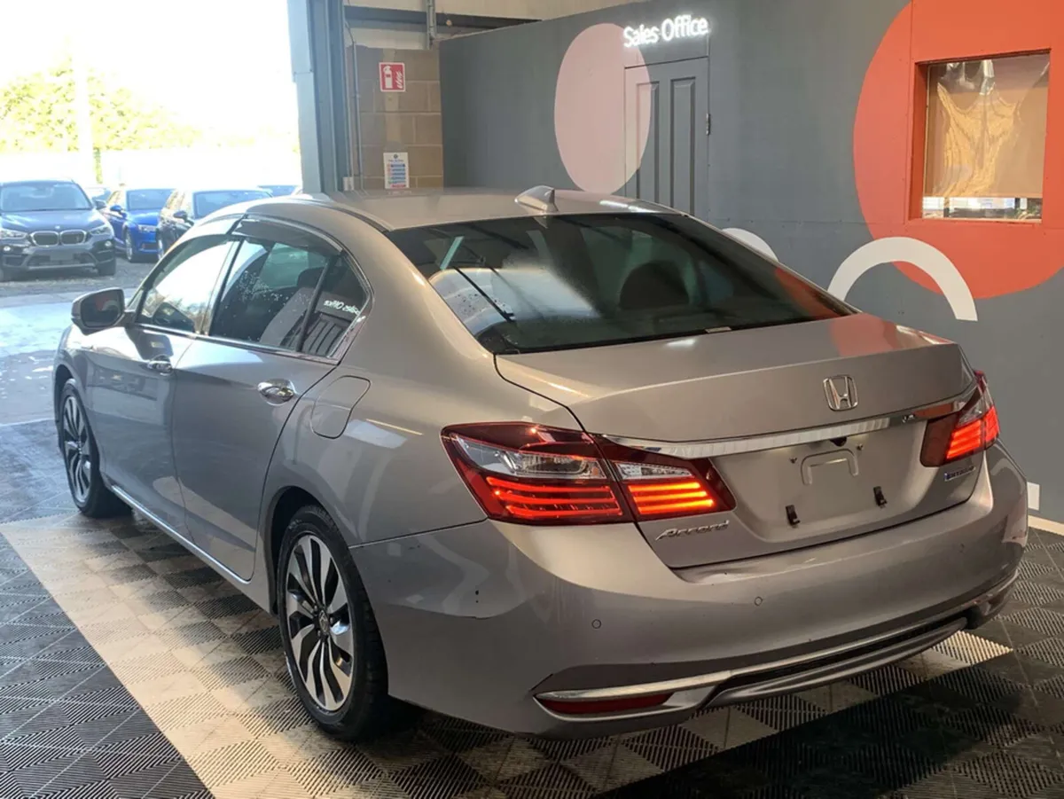 Honda Accord Honda Accord 2.0 Hybrid / Only 13k KM - Image 4