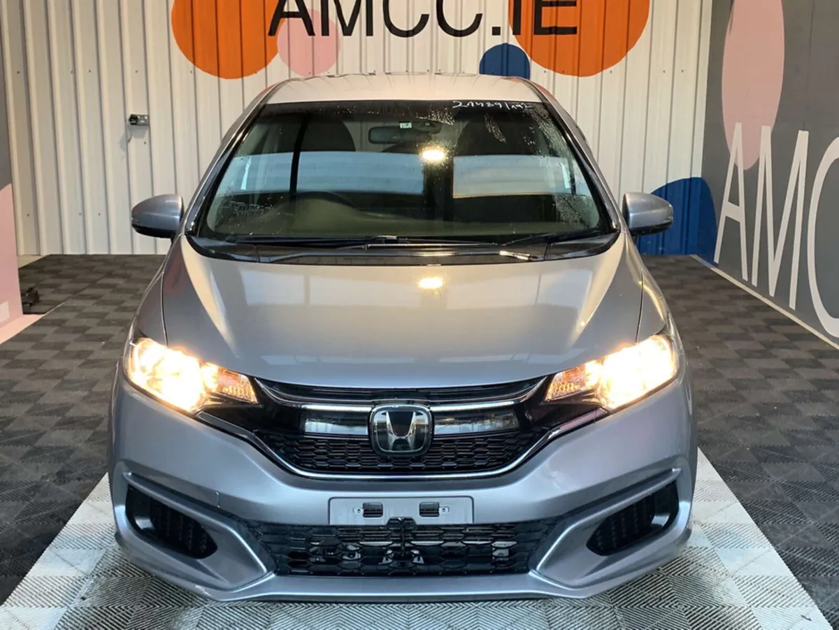 Honda Fit Honda Fit 1.5 Hybrid / Cruise Control / - Image 2