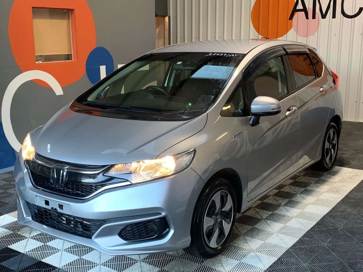 Honda Fit Honda Fit 1.5 Hybrid / Cruise Control / - Image 3