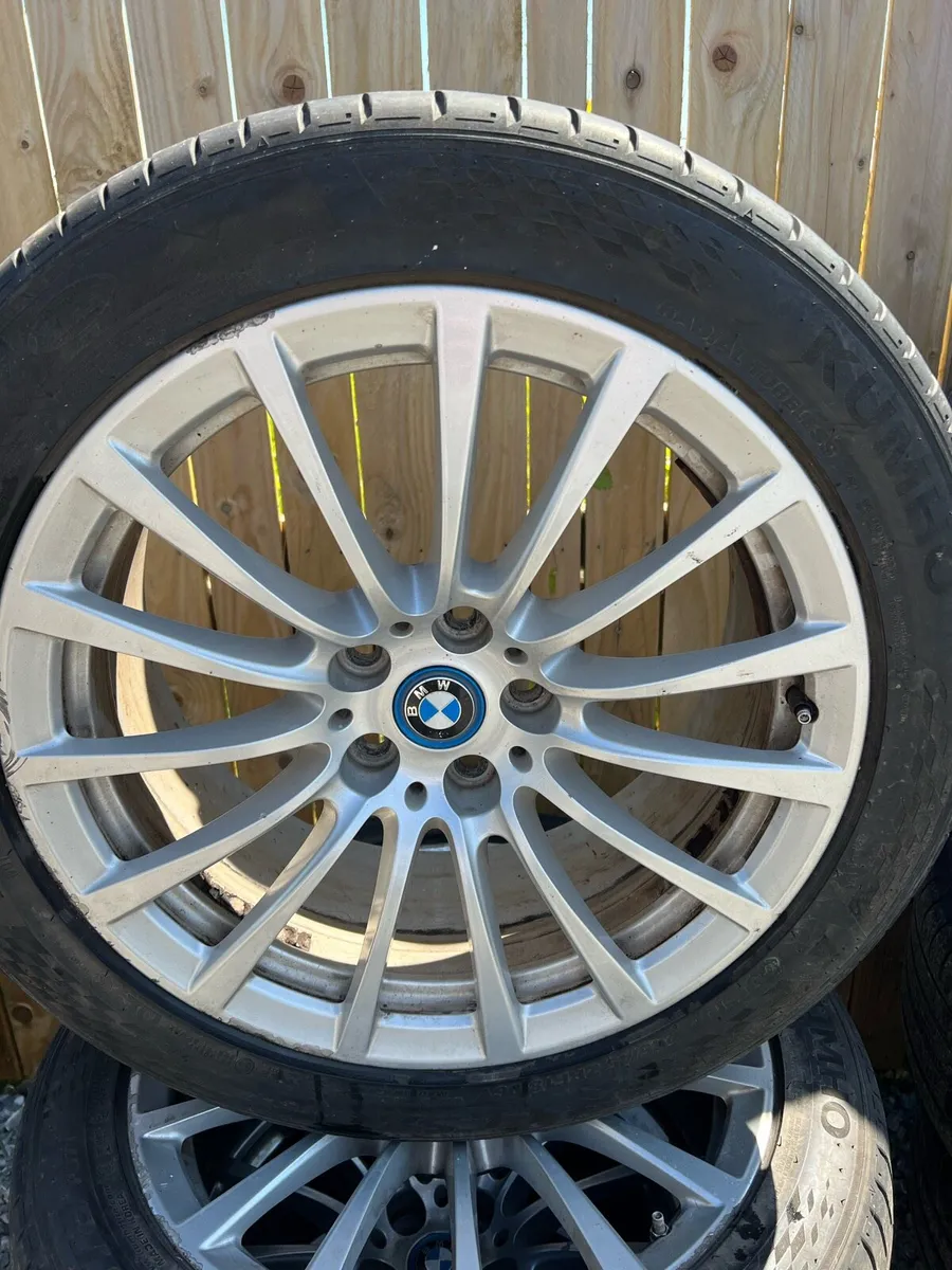 Car alloy/wheels - Image 2