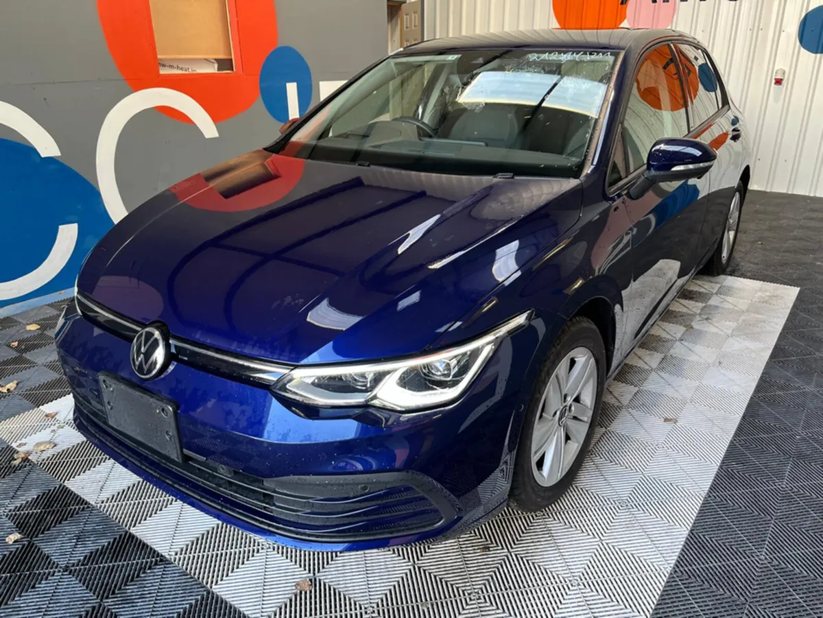 Volkswagen Golf Golf eTSI 1.0 Automatic - Only 13k - Image 4