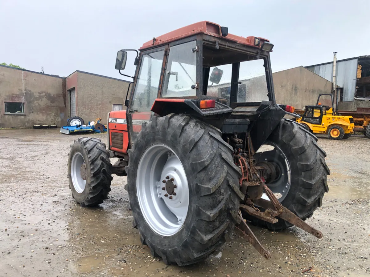 1989 Massey Ferguson 375 - Image 4
