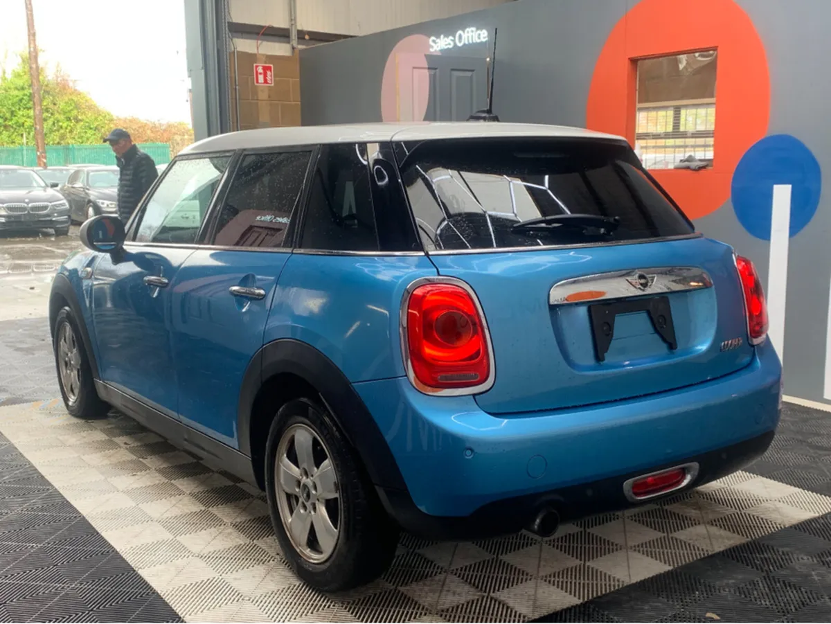 Mini Cooper AUTOMATIC MINI / 69k KMs / 1.5 Petrol - Image 4