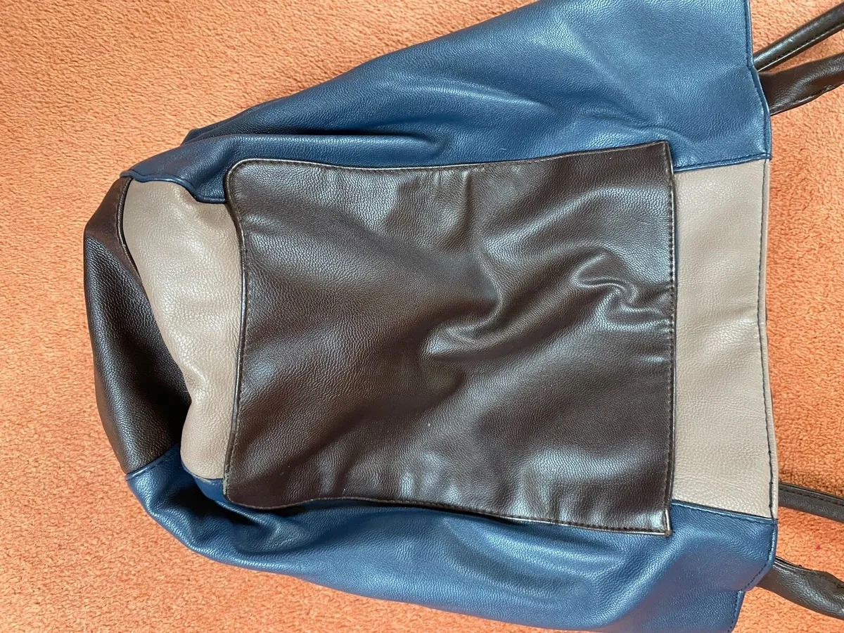 Stylish Shopper - Image 3