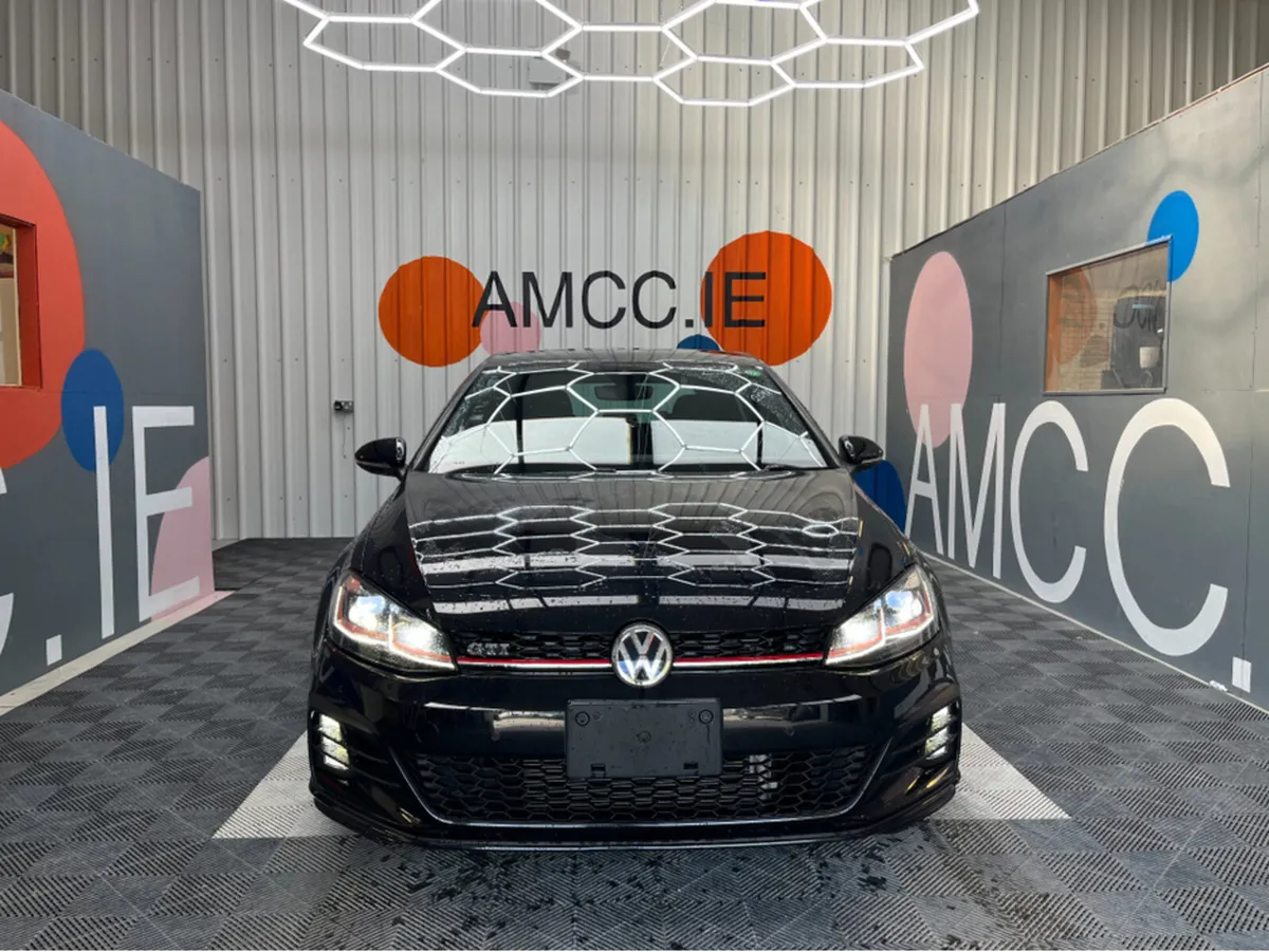 Volkswagen Golf GOLF GTI 2.0 TSI / 69k KMs / REVER - Image 2