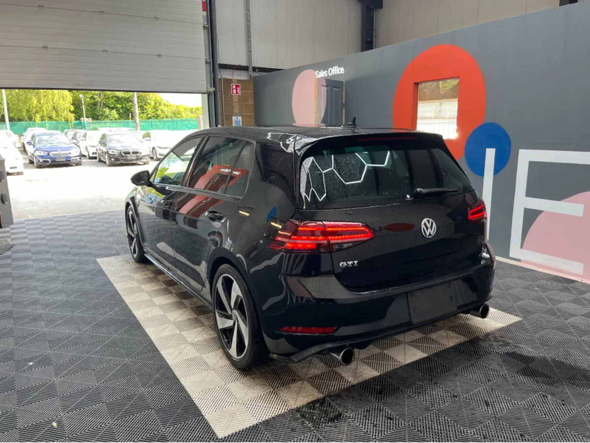 Volkswagen Golf GOLF GTI 2.0 TSI / 69k KMs / REVER - Image 4