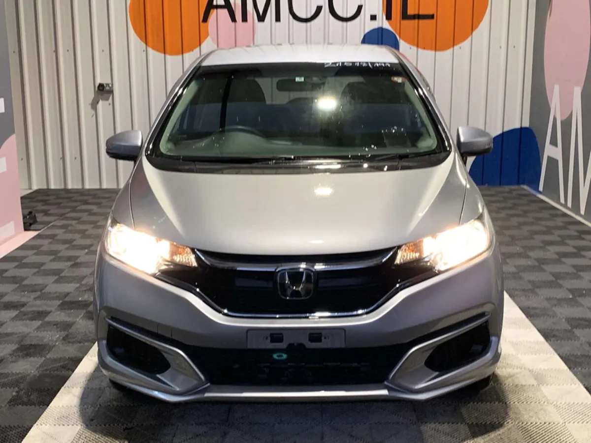 Honda Fit Honda Fit 1.5 Hybrid / 65k KMs / Cruise - Image 2