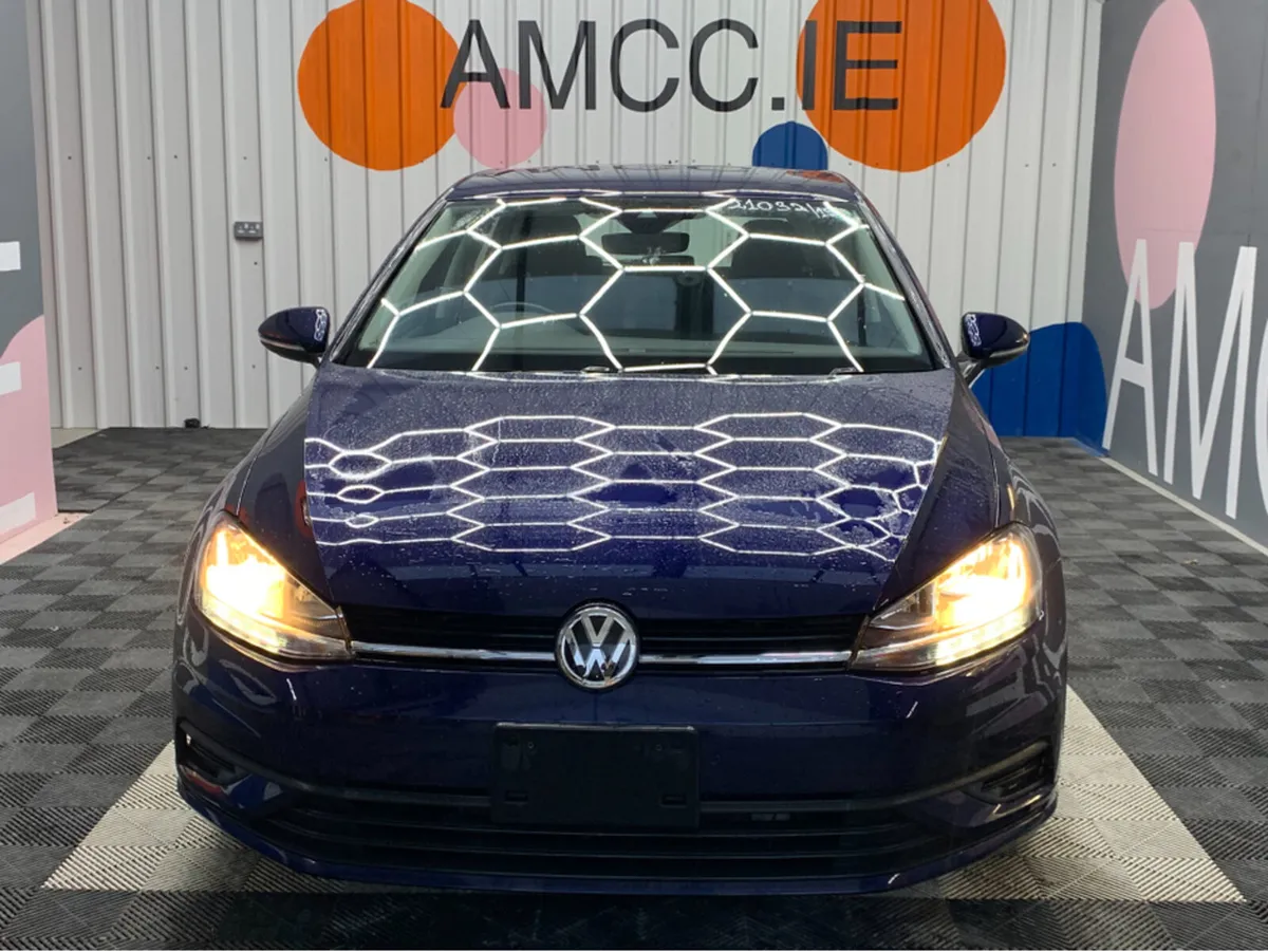 Volkswagen Golf GOLF AUTOMATIC 1.2 / 54k KMs / Aut - Image 2