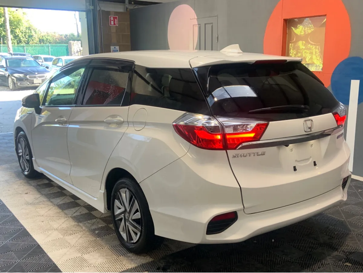 Honda Shuttle Only €13950 Honda Shuttle 1.5 Hybrid - Image 3