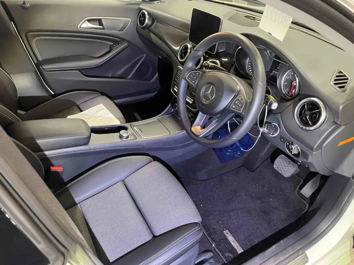 Mercedes-Benz CLA CLA180 AMG LINE *Coming Soon* / - Image 3