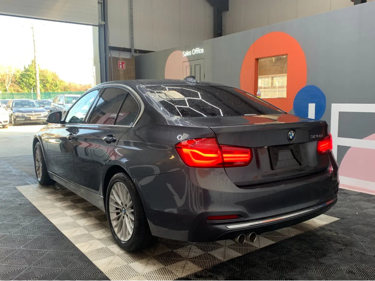 BMW 3-Series 320d LUXURY AUTOMATIC / 82k KMs / Hea - Image 4