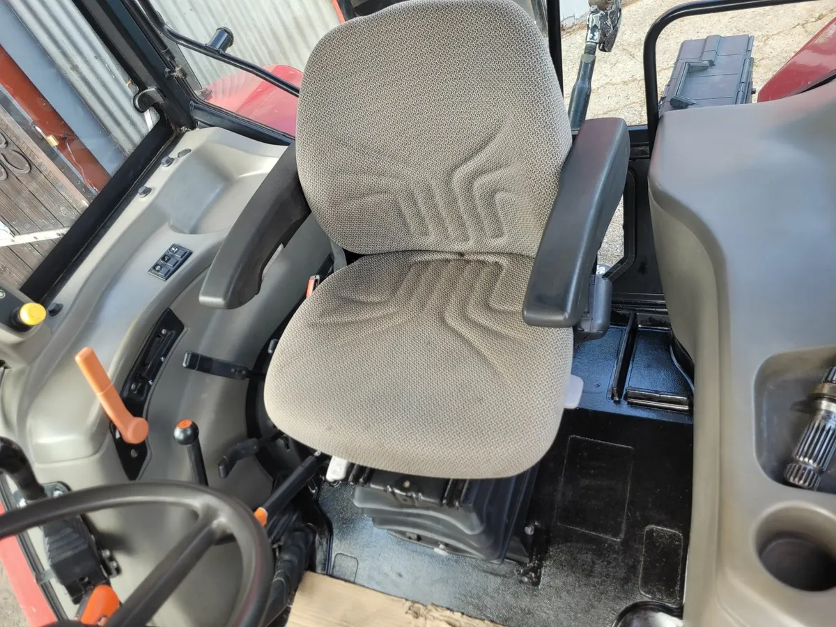 Case JXU 105 c/w Quicke loader - Image 4