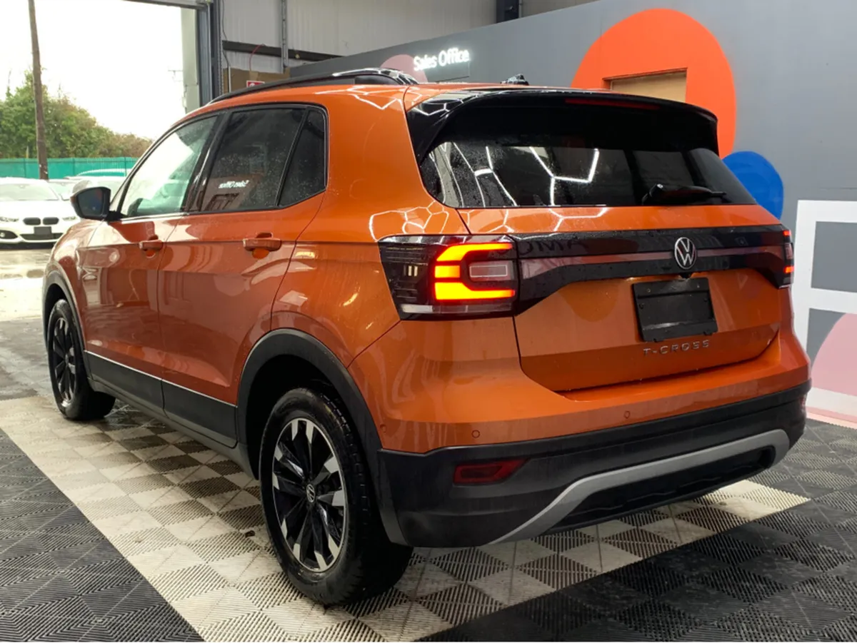 Volkswagen T-Cross TSI ACTIVE / 7k KMs / Adaptive - Image 4
