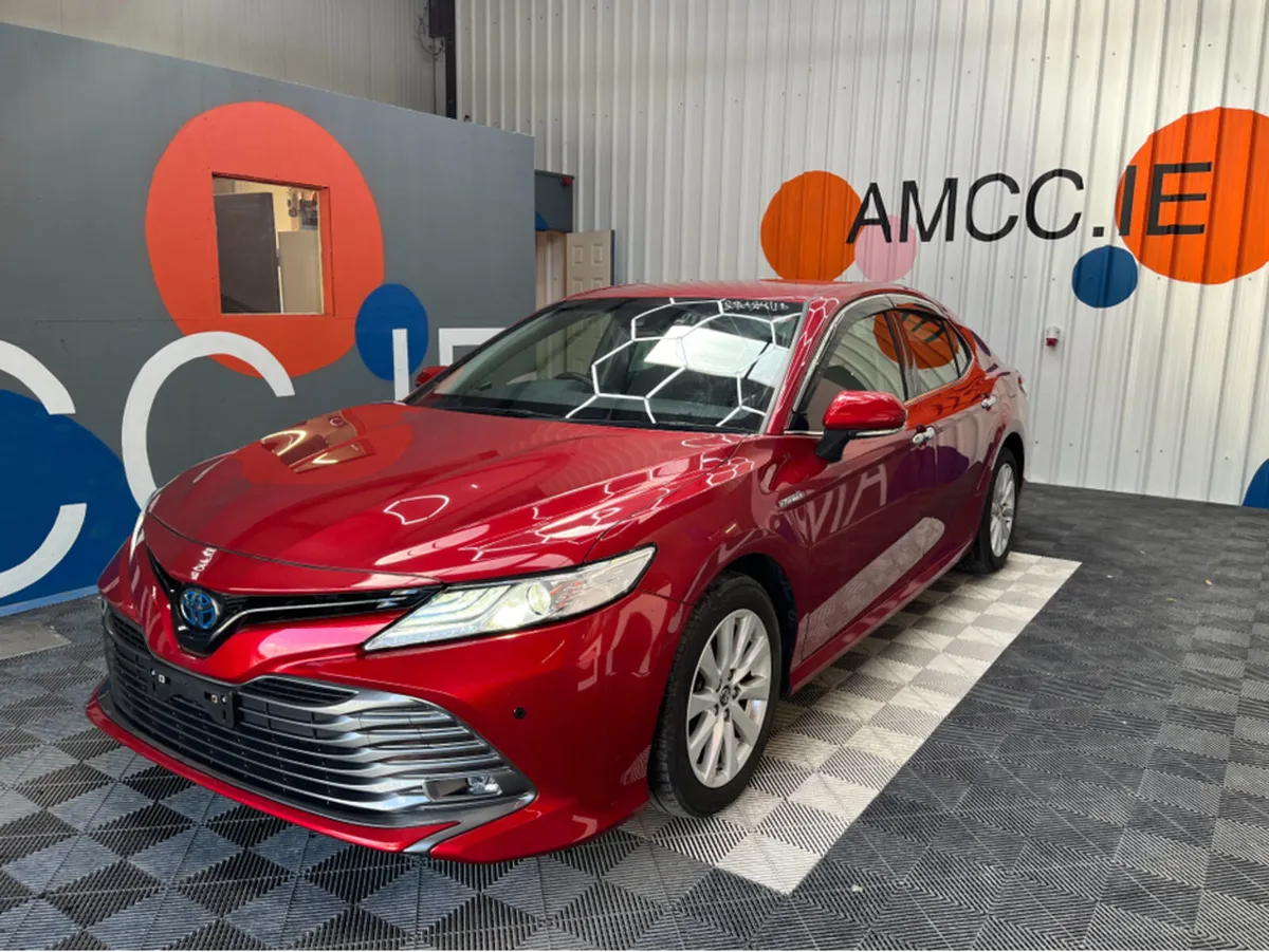 Toyota Camry 2.5 HYRBID / 51k KMs / ADAPTIVE CRUIS - Image 3