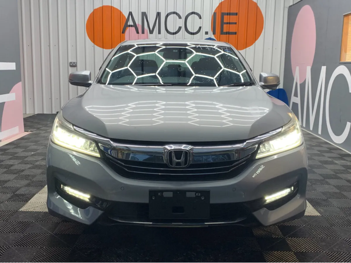 Honda Accord AUTOMATIC 2.0 HYBRID ACCORD / Only 22 - Image 2