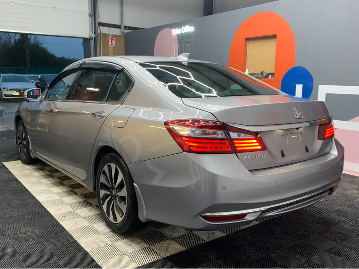 Honda Accord AUTOMATIC 2.0 HYBRID ACCORD / Only 22 - Image 4