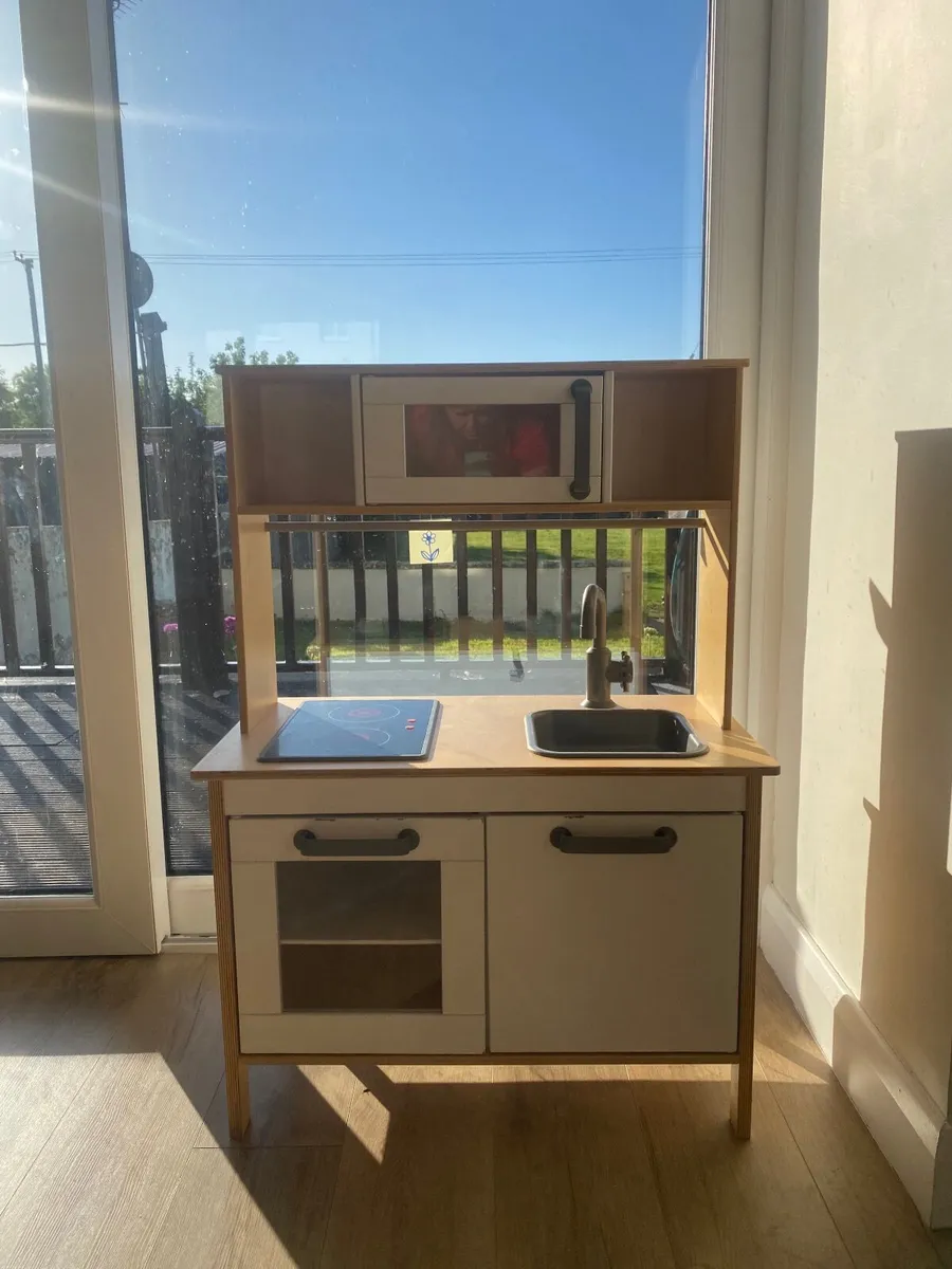 Toys - Image 1