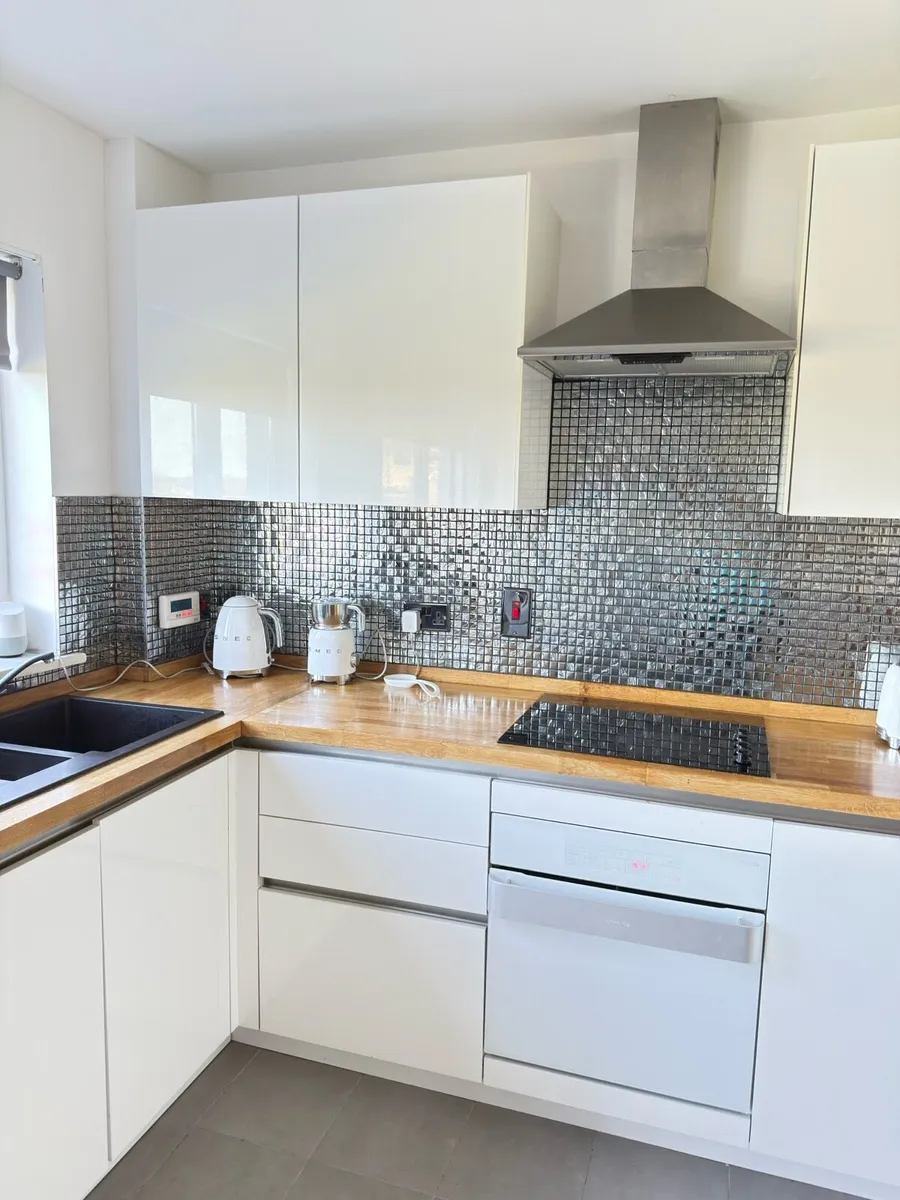 Kitchen - Image 2