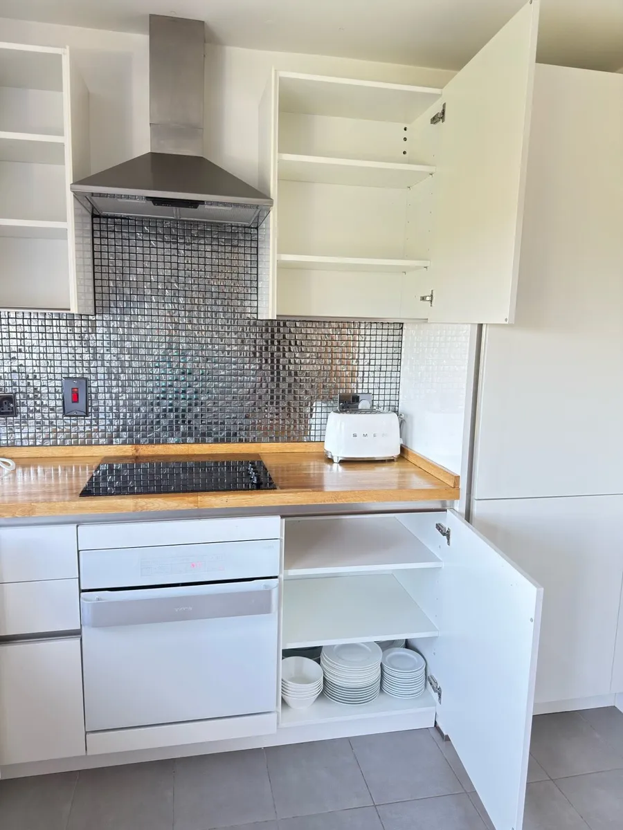 Kitchen - Image 4